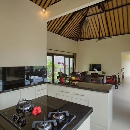 Villa Cahaya Perfectly Formed By The Natural Surrounding And Balinese Hospitality Lovina Beach Extérieur photo