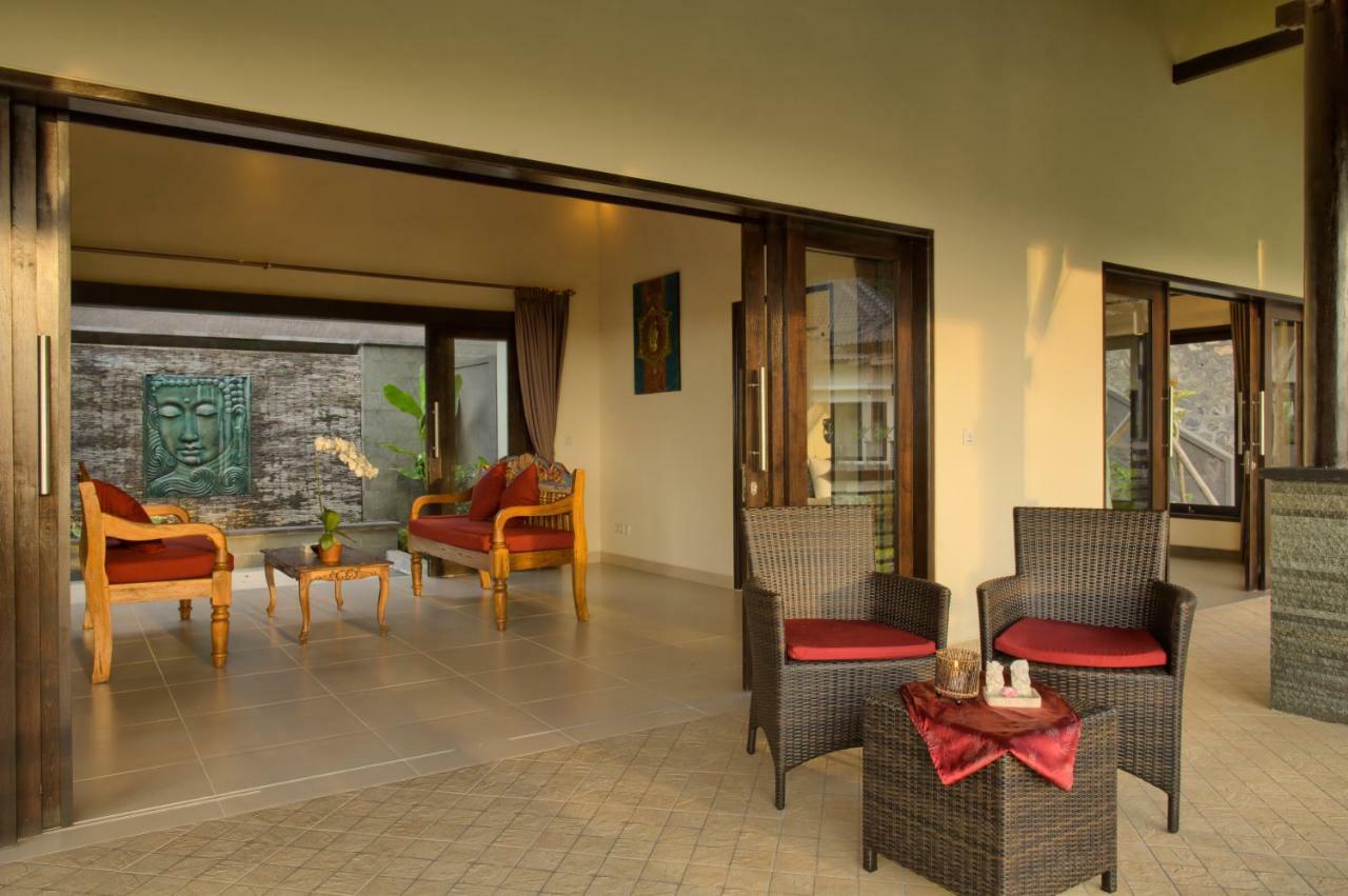 Villa Cahaya Perfectly Formed By The Natural Surrounding And Balinese Hospitality Lovina Beach Extérieur photo