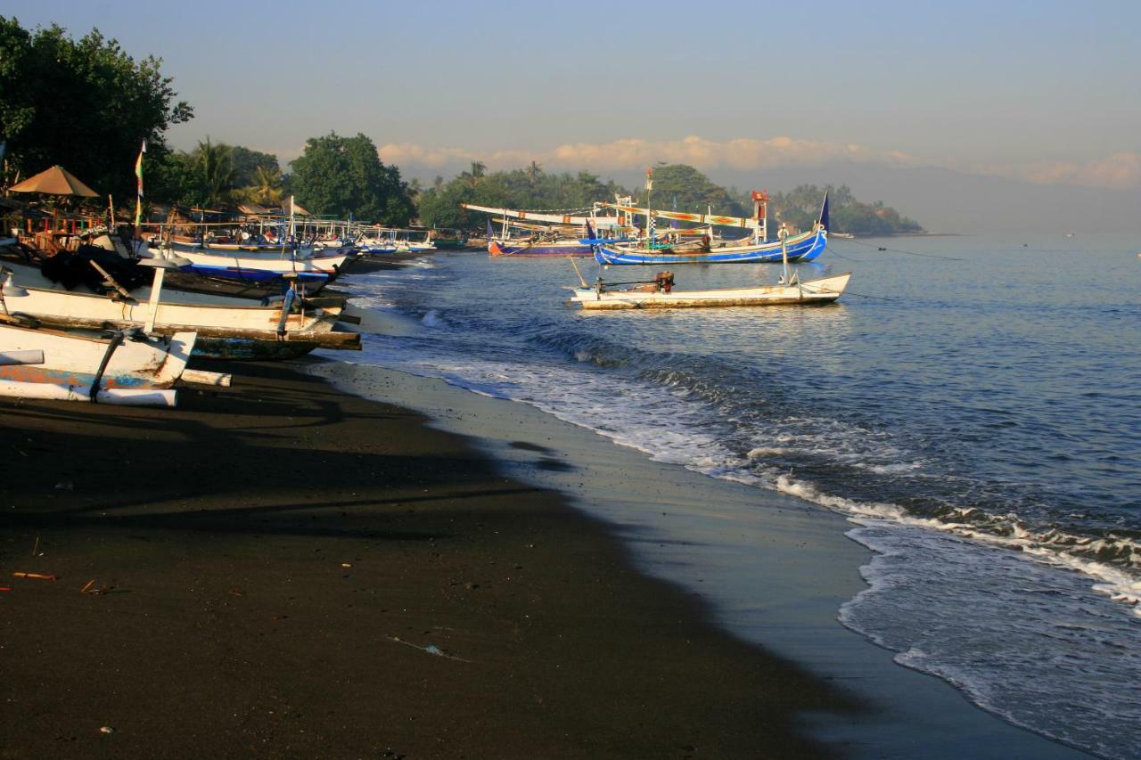 Villa Cahaya Perfectly Formed By The Natural Surrounding And Balinese Hospitality Lovina Beach Extérieur photo